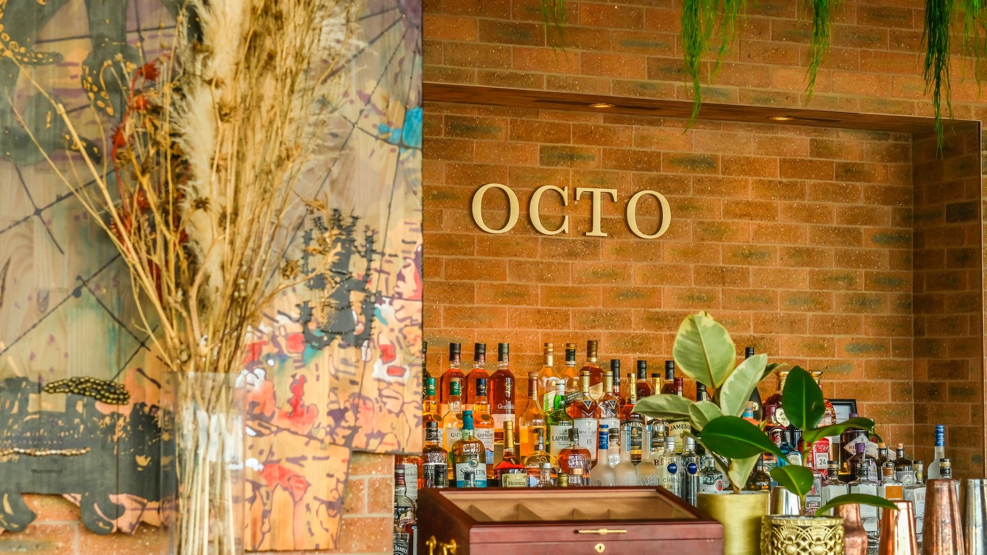OCTO Bar